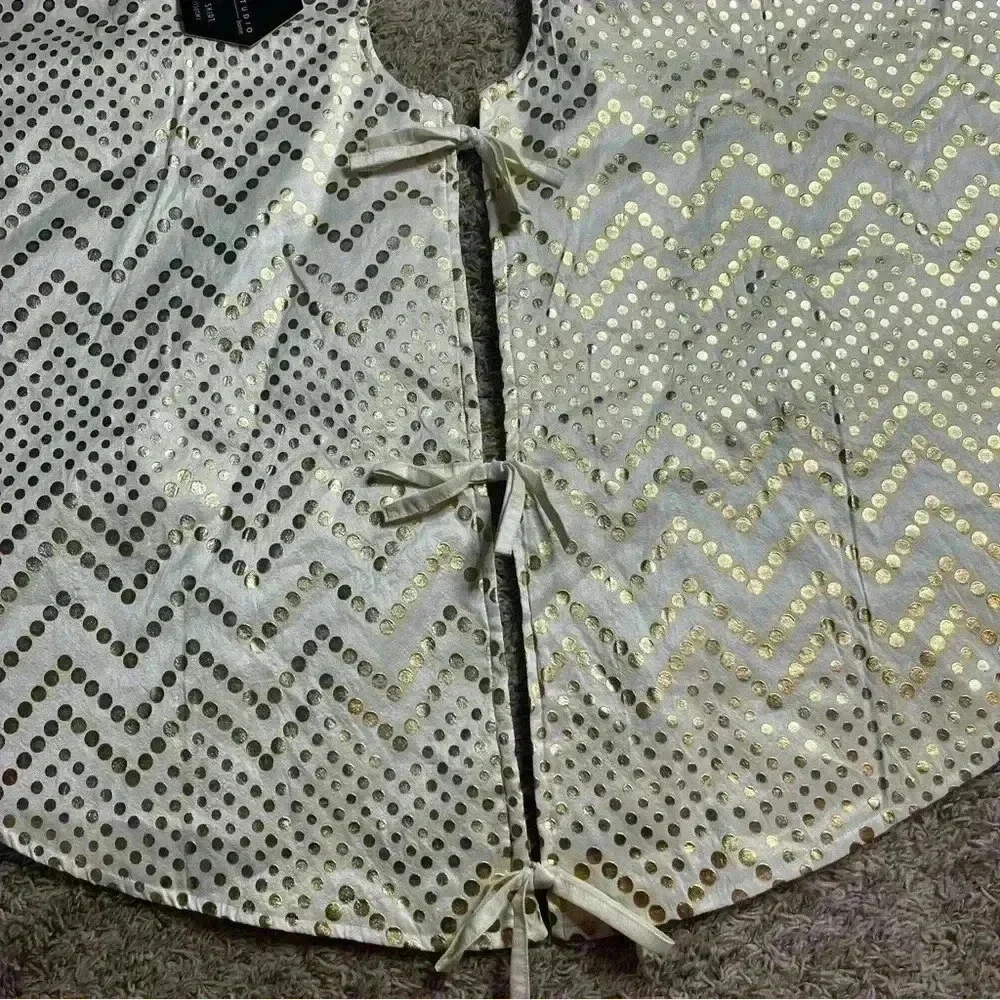 Max Studio Tree Skirt Holiday Christmas Cream Gold Dots Tie Closure‎ 52” NWT